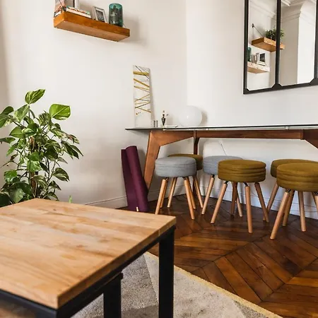40m2 Bright And Well Arranged Montmartre * Paris